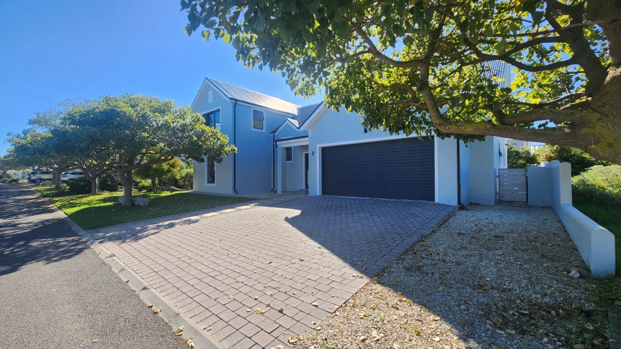 4 Bedroom Property for Sale in Westcliff Western Cape